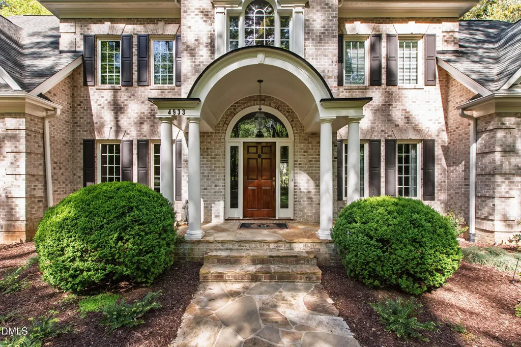 4933 Cremshaw Court Raleigh NC 27614