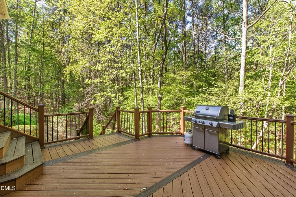 4933 Cremshaw Court Raleigh NC 27614