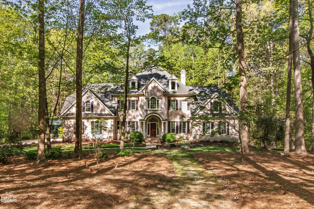 4933 Cremshaw Court Raleigh NC 27614
