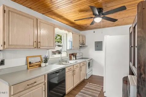 65 Sparrow Circle Sanford NC 27332