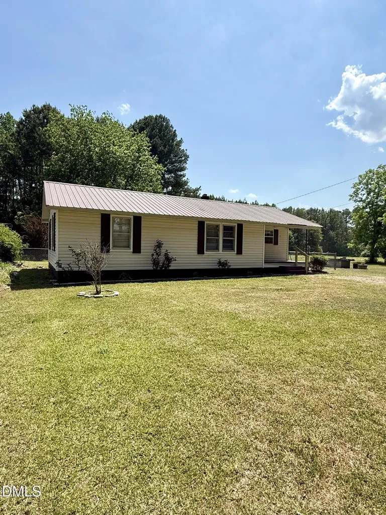 42 Happy Trails Lane Dunn NC 28334