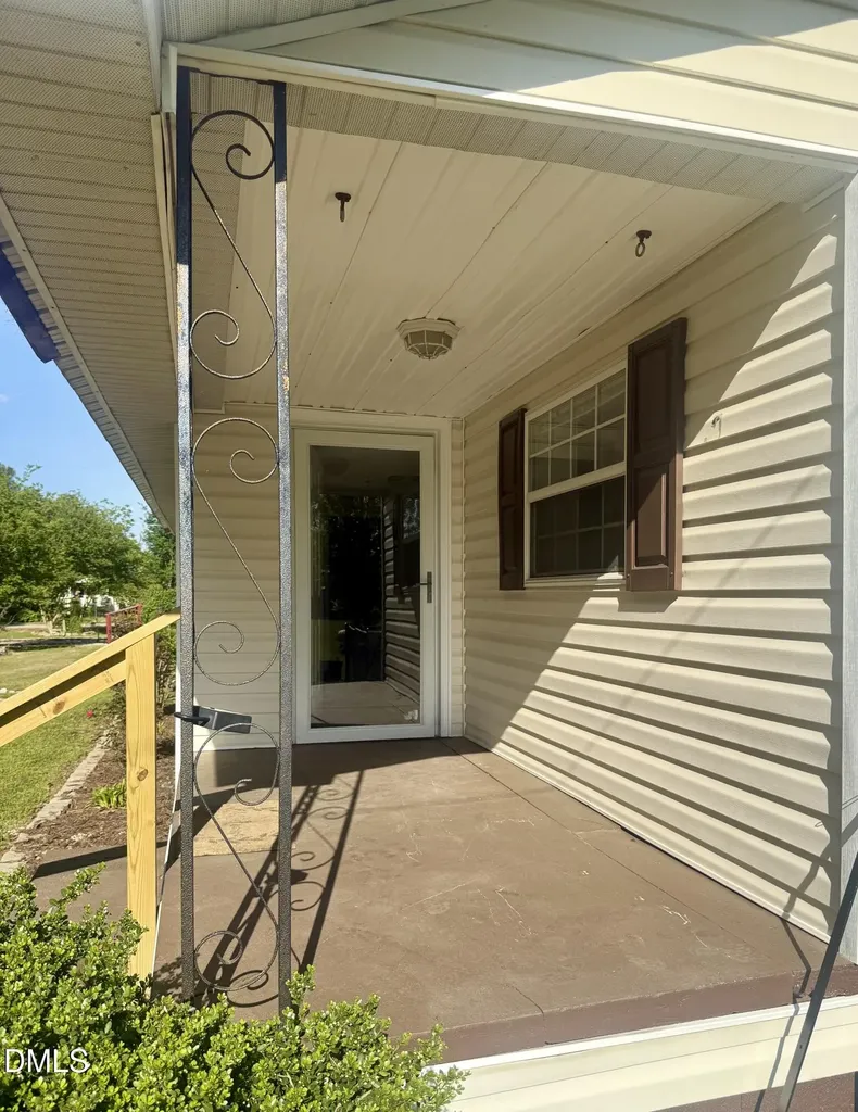42 Happy Trails Lane Dunn NC 28334