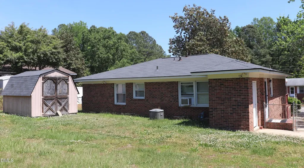 2804 Newark Drive Raleigh NC 27610
