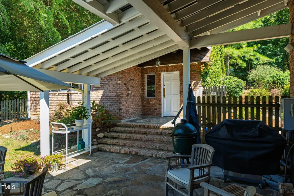 1021 Parchemin Trail Chapel Hill NC 27516
