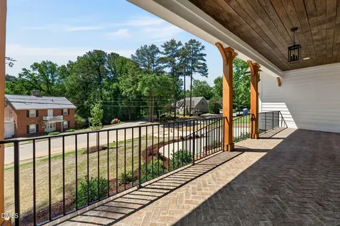 402 Willow Street Cary NC 27511