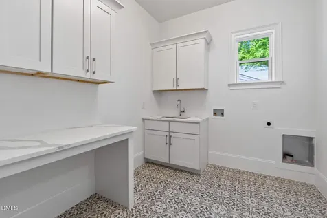 402 Willow Street Cary NC 27511