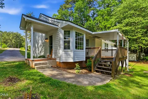 129 Bristol Court Youngsville NC 27596