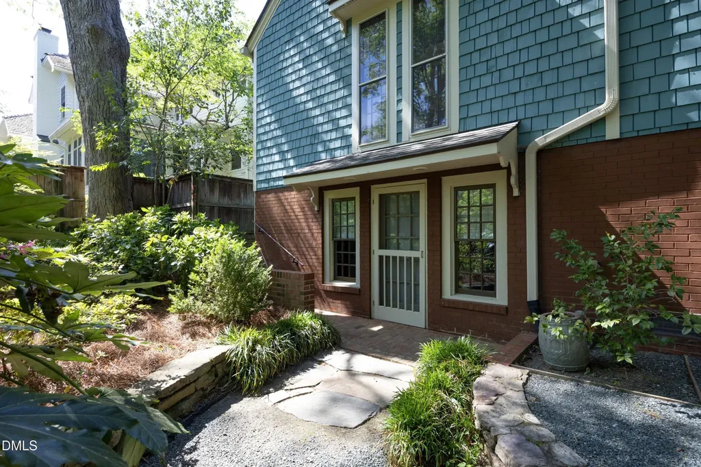 520 E Franklin Street Chapel Hill NC 27514