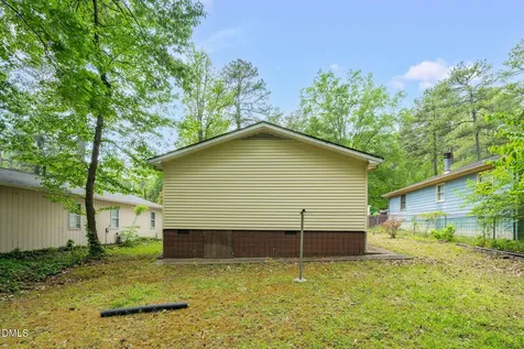 2718 Shaftsbury Street Durham NC 27704