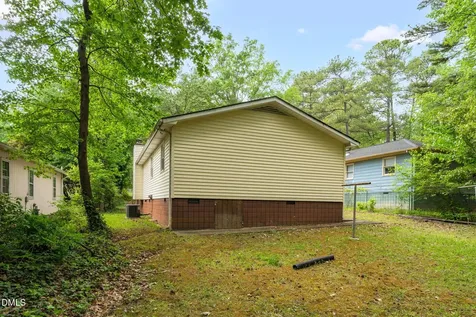 2718 Shaftsbury Street Durham NC 27704