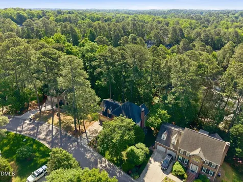 305 Parkknoll Lane Cary NC 27519