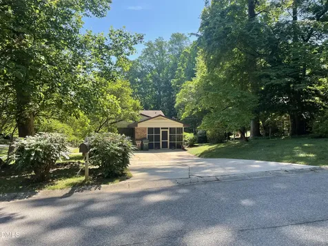 400 Briarcliff Lane Cary NC 27511