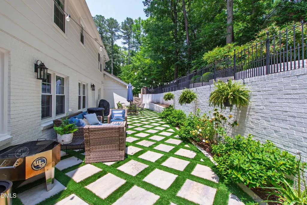 5624 Winthrop Drive Raleigh NC 27612