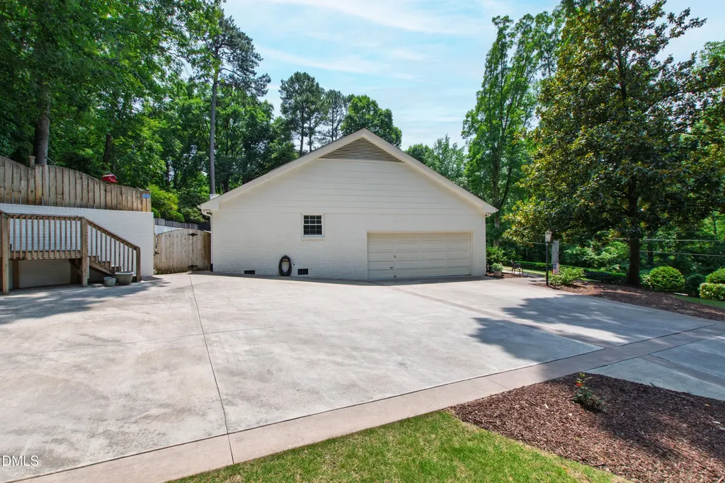 5624 Winthrop Drive Raleigh NC 27612