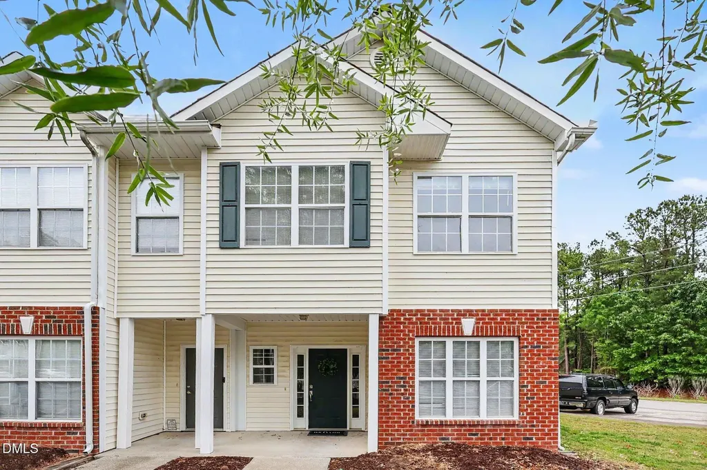 1800 Eagle Beach Court Raleigh NC 27610