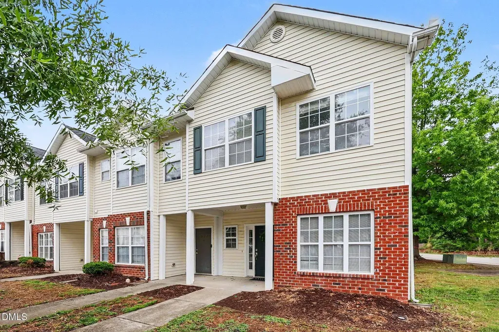 1800 Eagle Beach Court Raleigh NC 27610