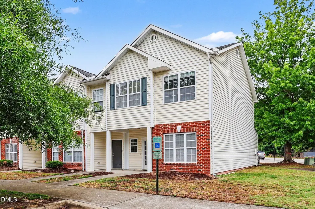 1800 Eagle Beach Court Raleigh NC 27610