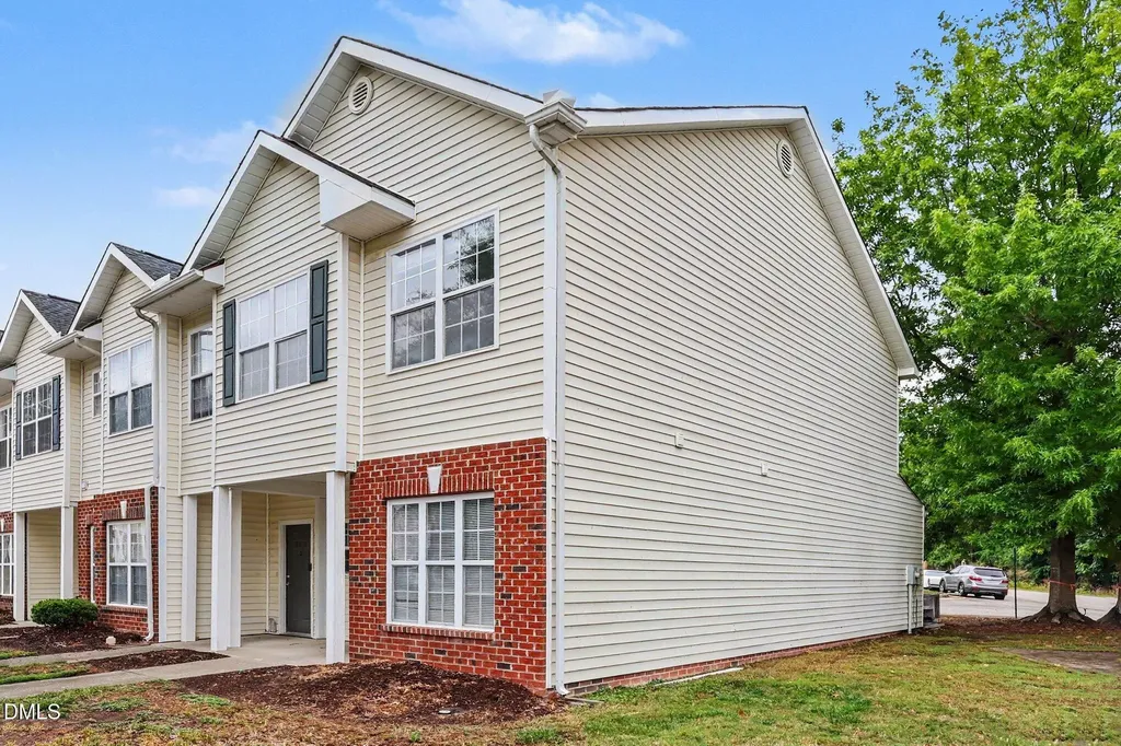 1800 Eagle Beach Court Raleigh NC 27610