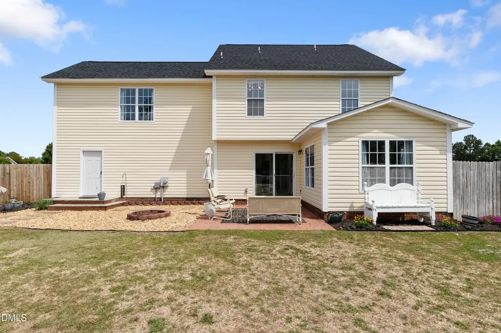 118 Day Lily Lane Dunn NC 28334