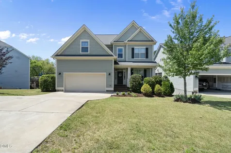 128 Pointe Park Circle Holly Springs NC 27540