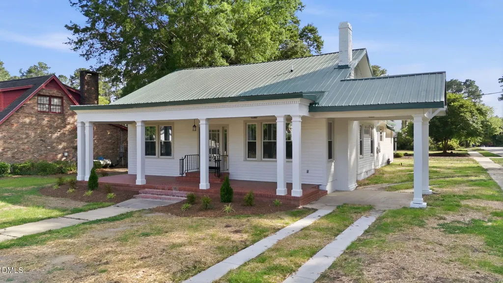 611 W Pearsall Street Dunn NC 28334