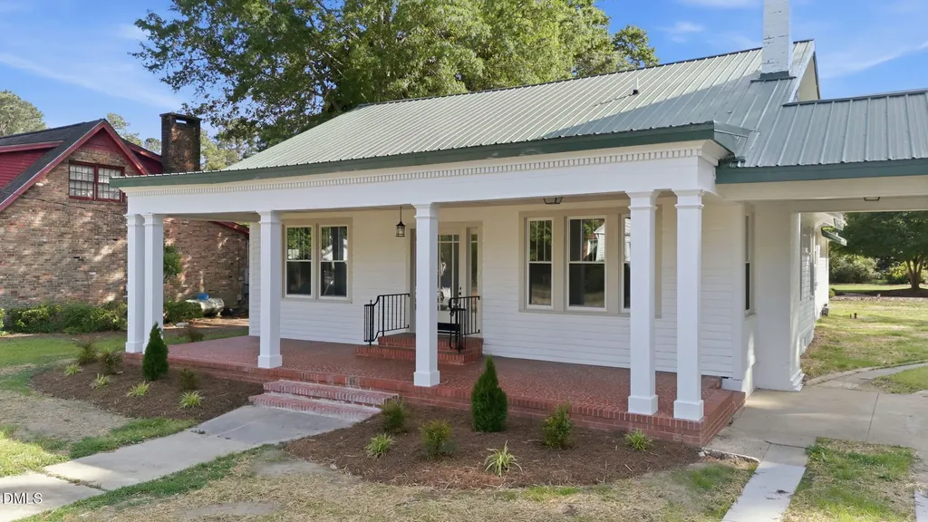 611 W Pearsall Street Dunn NC 28334