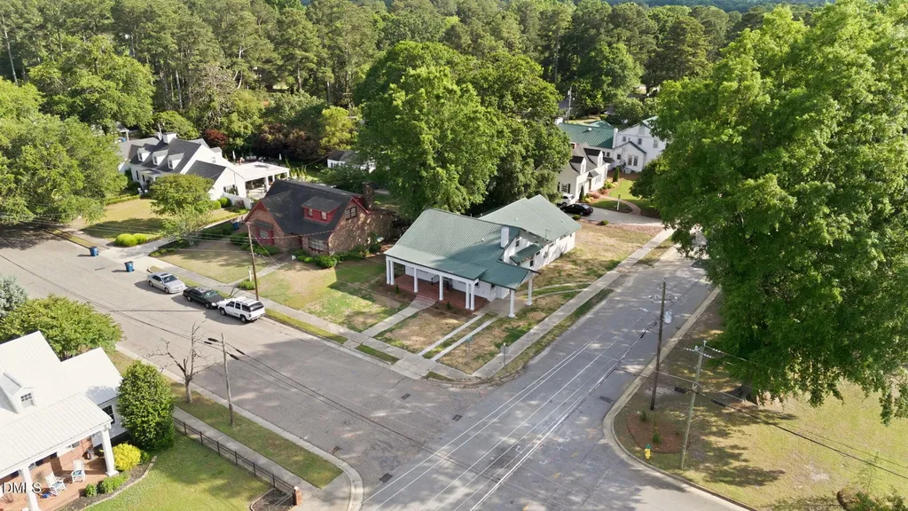 611 W Pearsall Street Dunn NC 28334