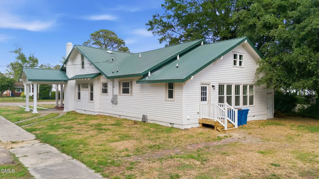 611 W Pearsall Street Dunn NC 28334