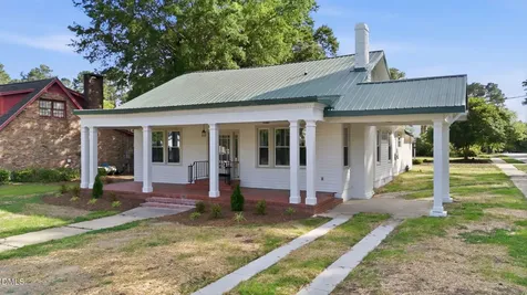 611 W Pearsall Street Dunn NC 28334