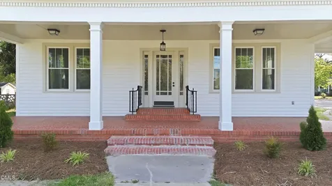 611 W Pearsall Street Dunn NC 28334