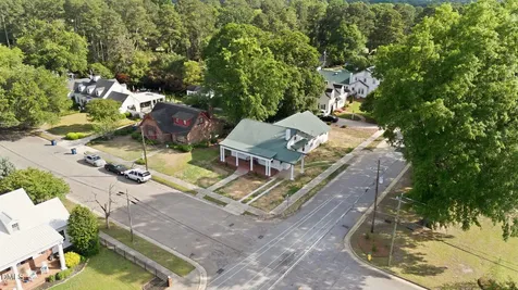 611 W Pearsall Street Dunn NC 28334