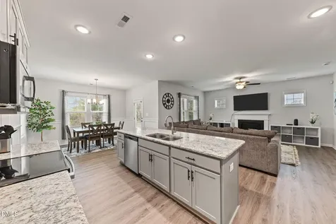 202 Ziggy Way Raeford NC 28376