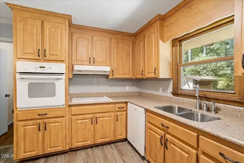 1621 Stonehurst Road Raleigh NC 27607
