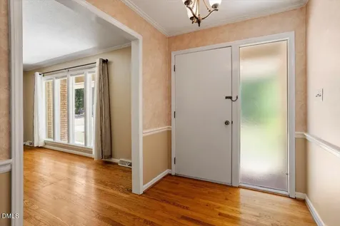 1621 Stonehurst Road Raleigh NC 27607