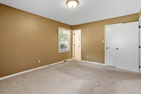 1621 Stonehurst Road Raleigh NC 27607