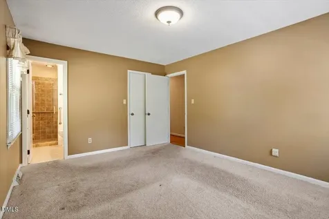 1621 Stonehurst Road Raleigh NC 27607