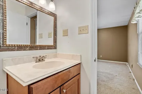 1621 Stonehurst Road Raleigh NC 27607