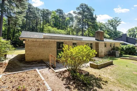 1621 Stonehurst Road Raleigh NC 27607