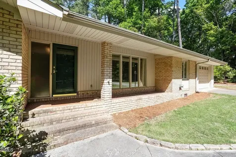 1621 Stonehurst Road Raleigh NC 27607
