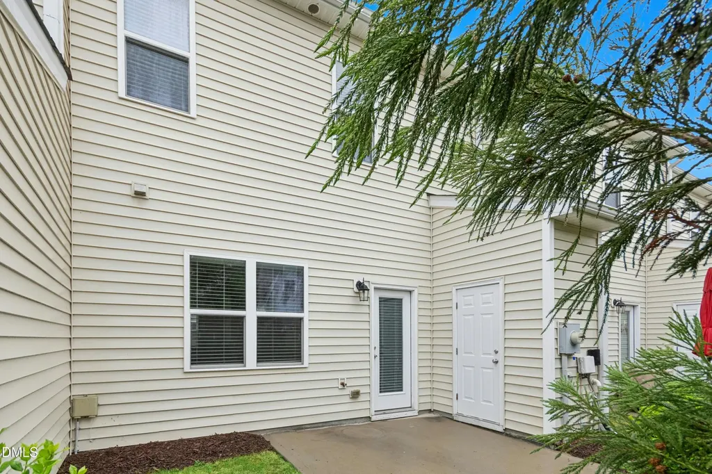 8807 Commons Townes Drive Raleigh NC 27616