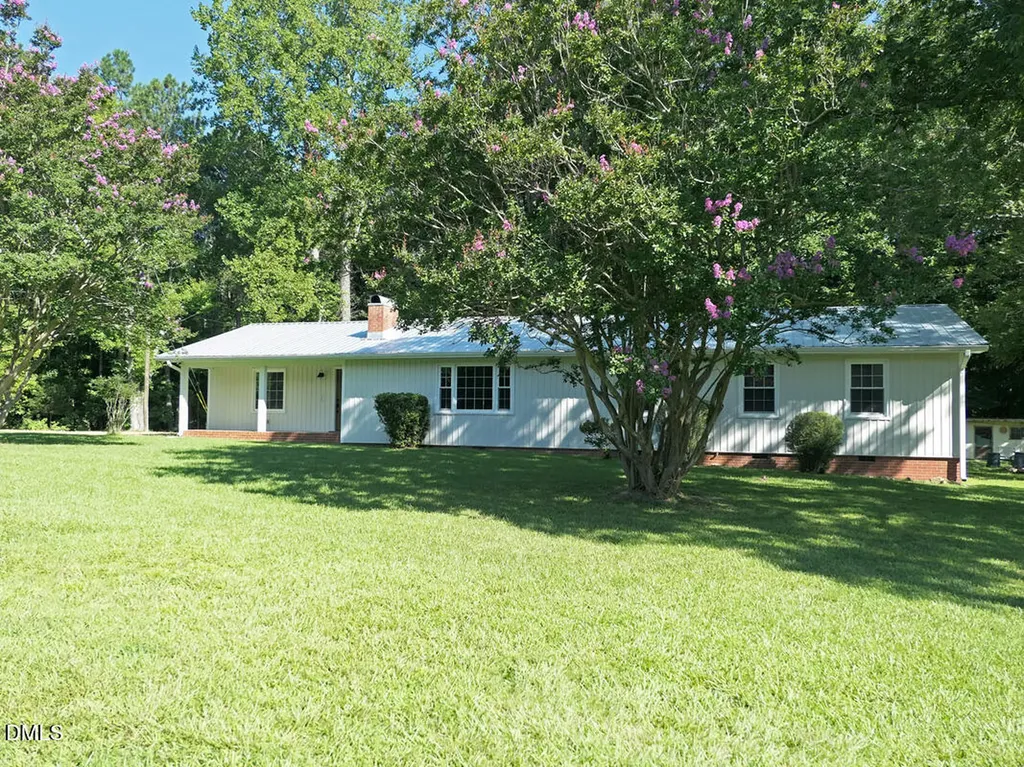 1075 Manns Chapel Road Pittsboro NC 27312