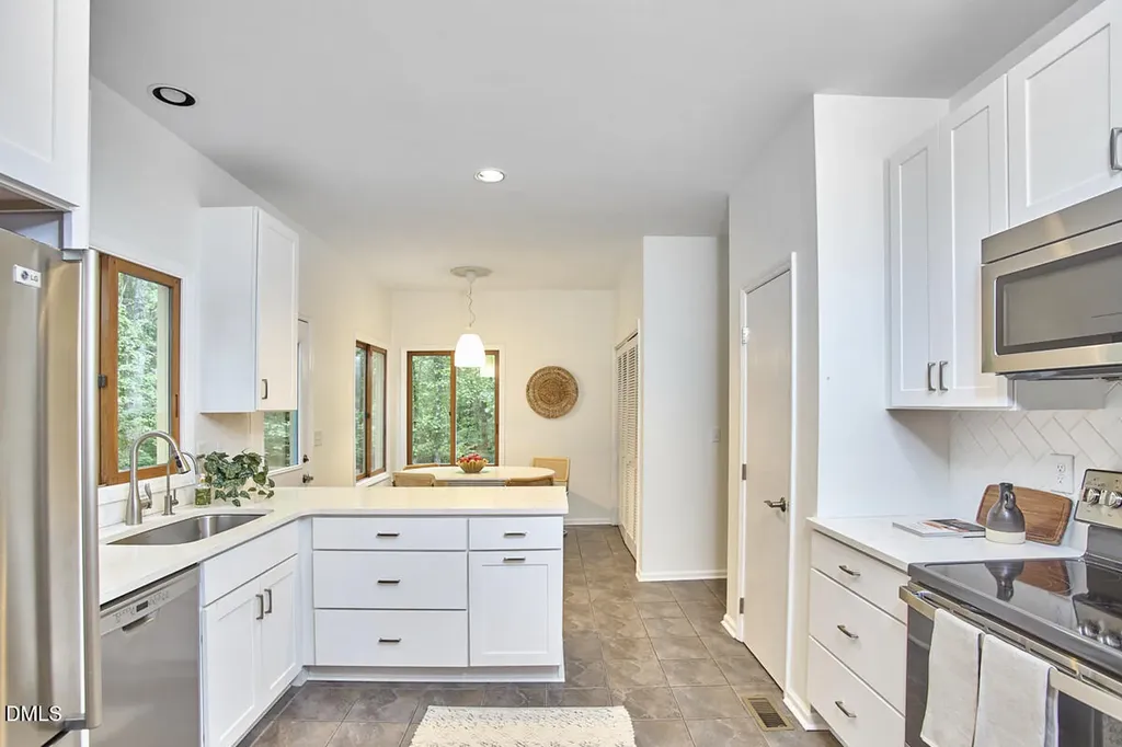 1311 Tallyho Trail Chapel Hill NC 27516