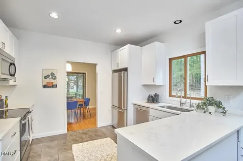 1311 Tallyho Trail Chapel Hill NC 27516