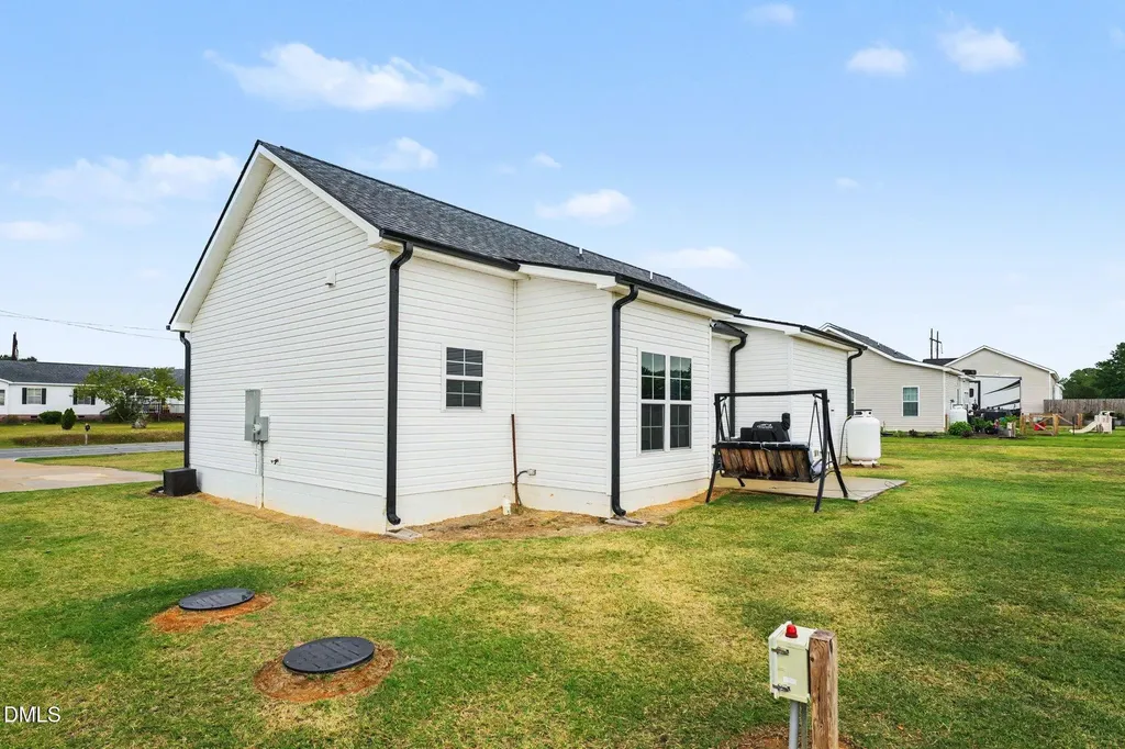 996 Red Hill Church Road Dunn NC 28334