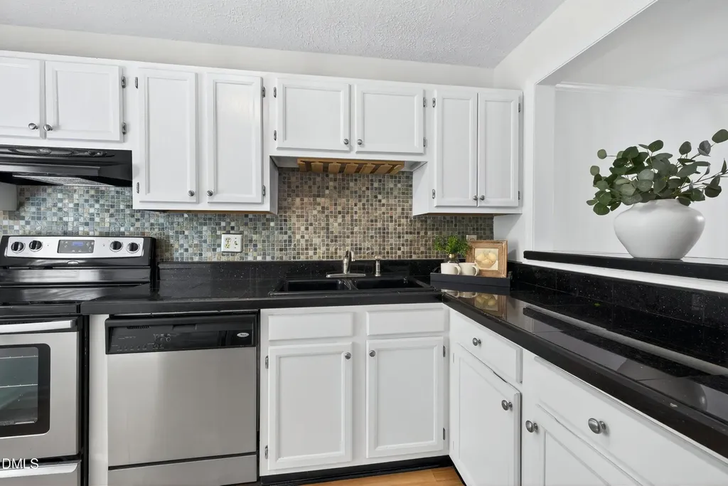 112 Broad Leaf Circle Raleigh NC 27613