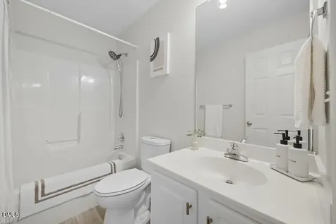 158 Westmont Drive Winston-salem NC 27104