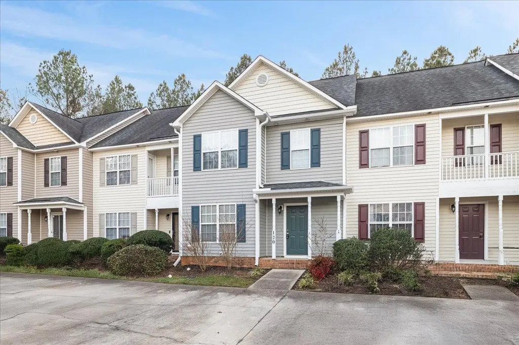 120 Gatwick Court Clayton NC 27520