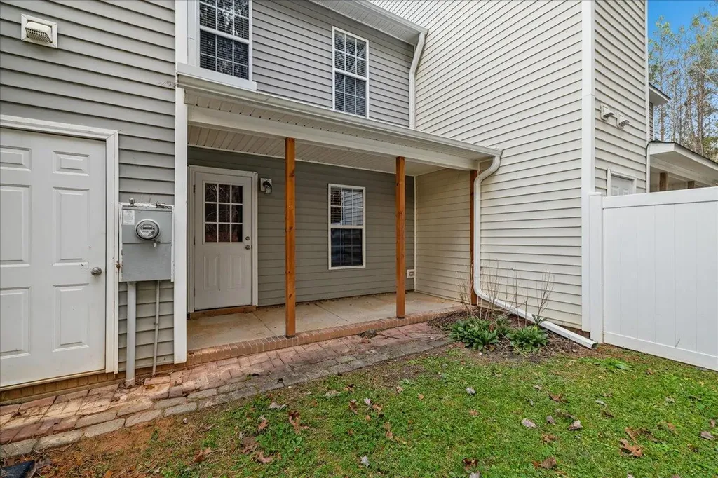 120 Gatwick Court Clayton NC 27520