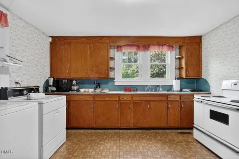 558 Rowland Street Henderson NC 27536