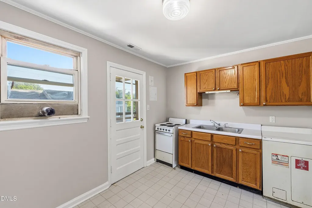 2324 Bernard Street Raleigh NC 27608